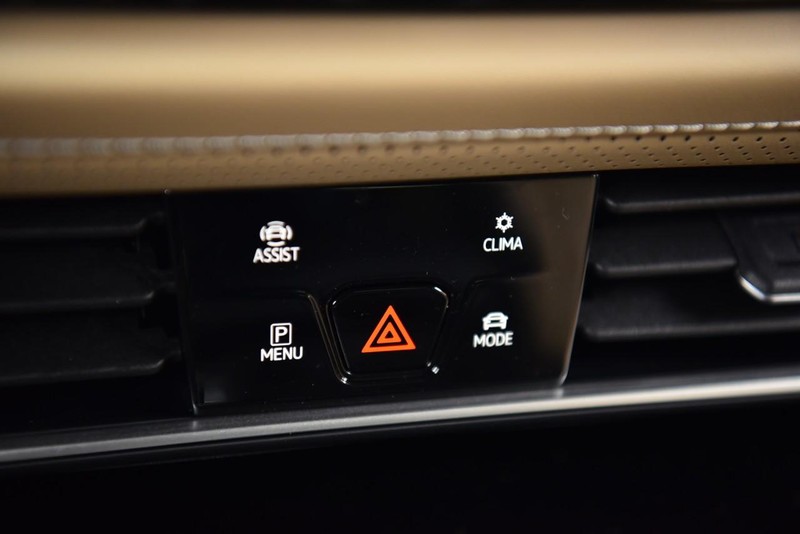 Volkswagen Atlas Cross Sport Vehicle Image 14