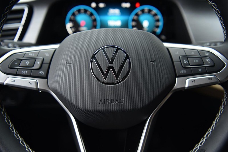 Volkswagen Atlas Cross Sport Vehicle Image 18