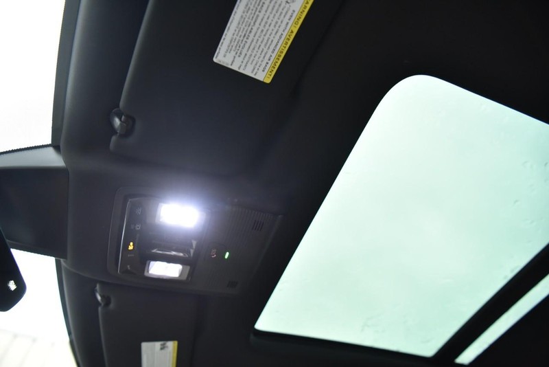 Volkswagen Atlas Cross Sport Vehicle Image 21