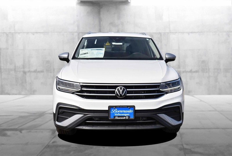 Volkswagen Tiguan Vehicle Image 04
