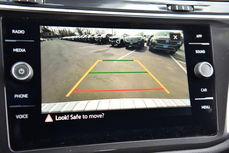 Volkswagen Tiguan Vehicle Image 13