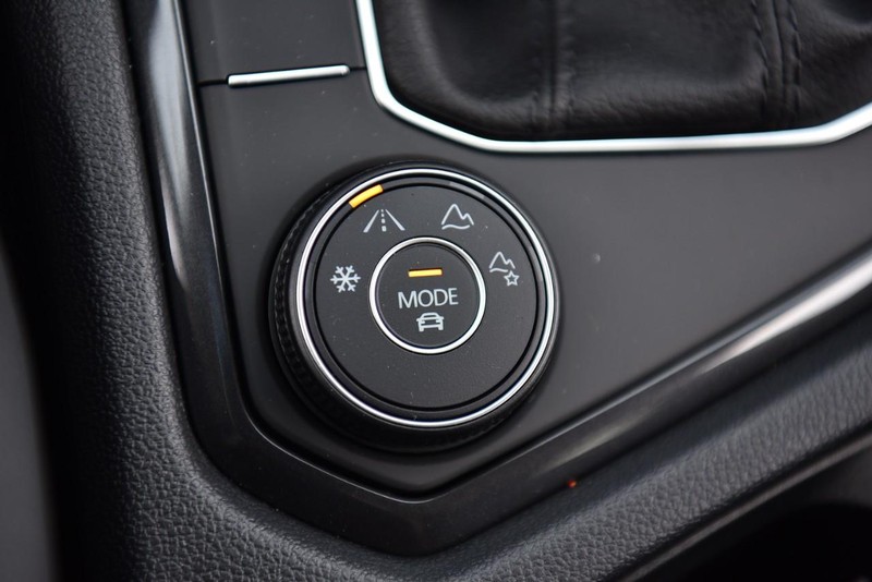Volkswagen Tiguan Vehicle Image 17