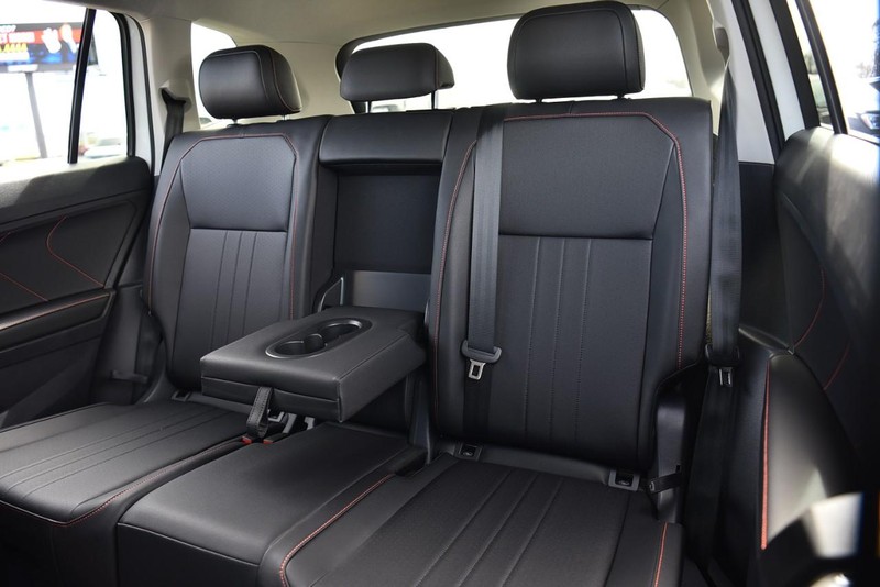 Volkswagen Tiguan Vehicle Image 23