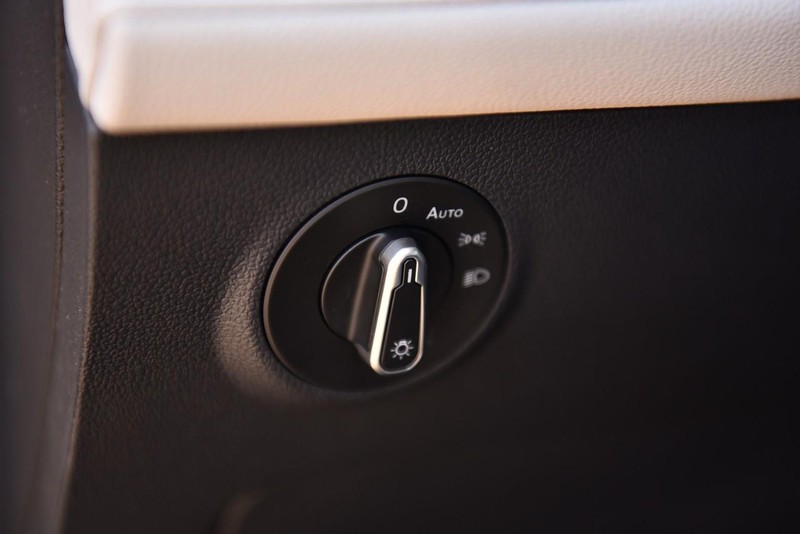 Volkswagen Taos Vehicle Image 10