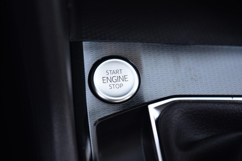 Volkswagen Taos Vehicle Image 15