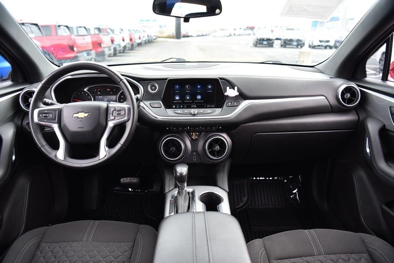 Chevrolet Blazer Vehicle Image 07