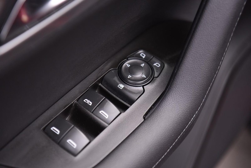 Chevrolet Blazer Vehicle Image 08