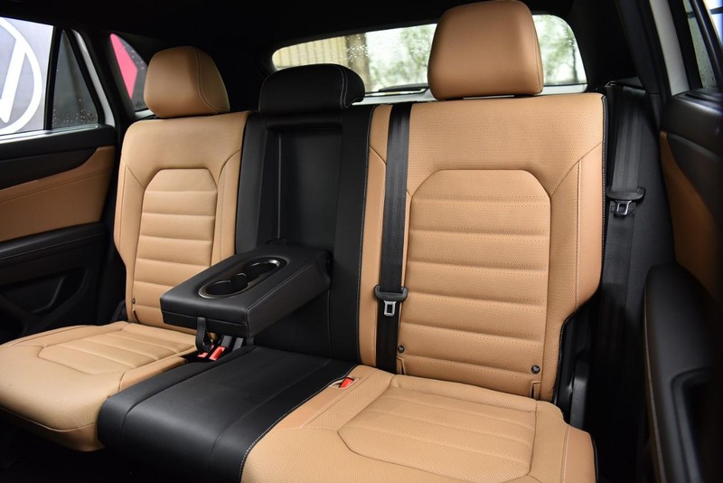 Volkswagen Atlas Cross Sport Vehicle Image 22
