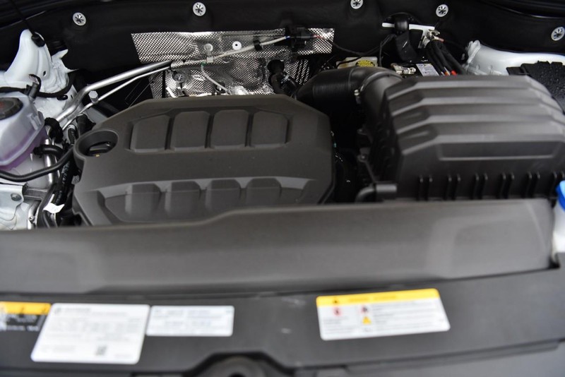 Volkswagen Atlas Cross Sport Vehicle Image 27
