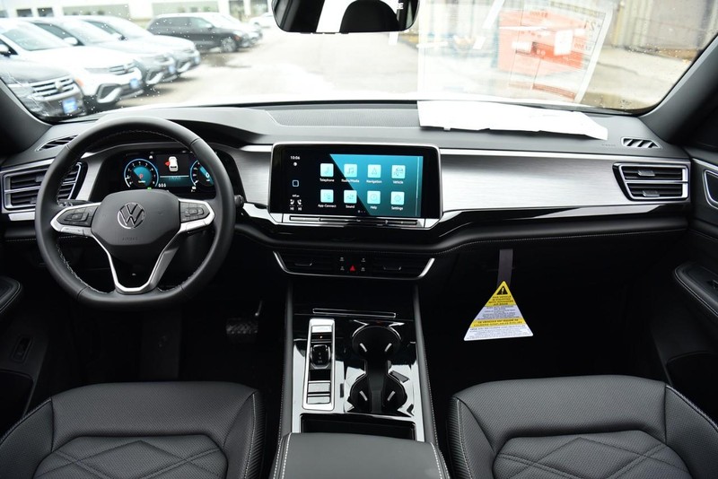 Volkswagen Atlas Cross Sport Vehicle Image 07