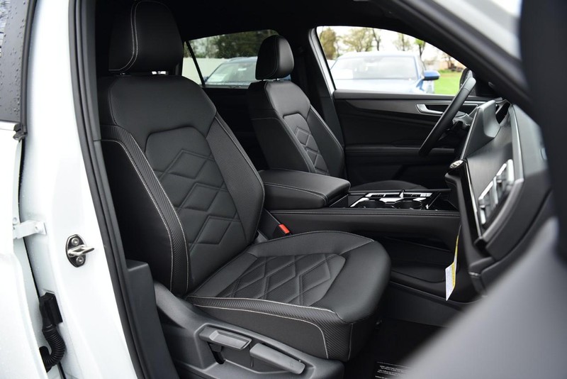 Volkswagen Atlas Cross Sport Vehicle Image 20
