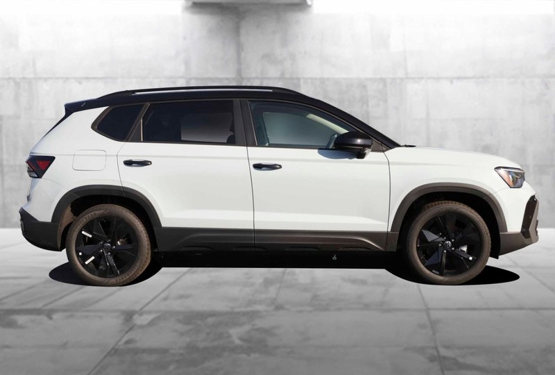 Volkswagen Taos Vehicle Image 05