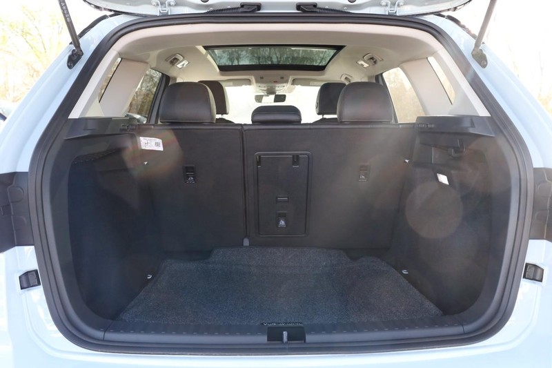 Volkswagen Taos Vehicle Image 07