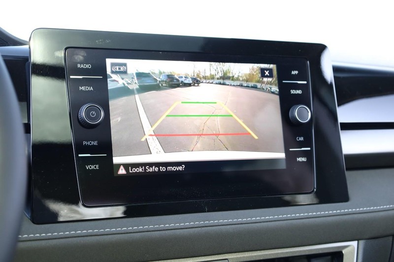 Volkswagen Taos Vehicle Image 14