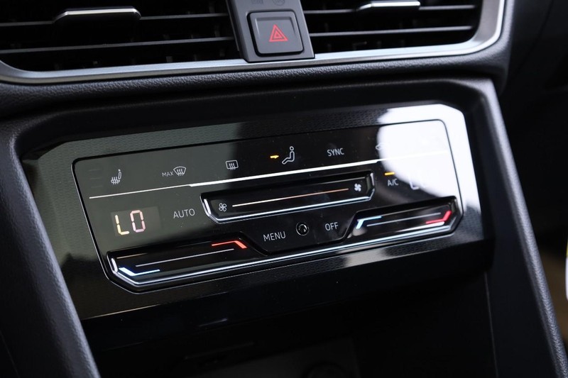 Volkswagen Taos Vehicle Image 15