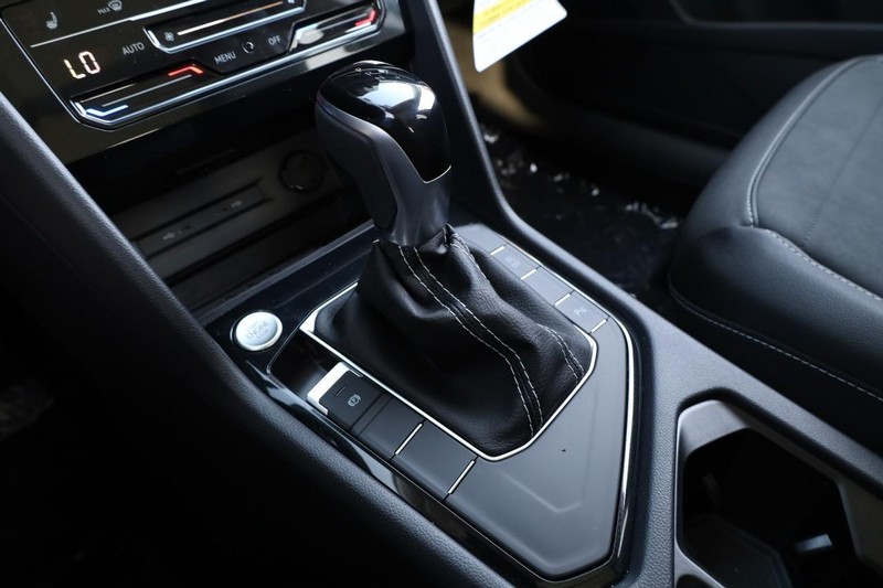 Volkswagen Taos Vehicle Image 17