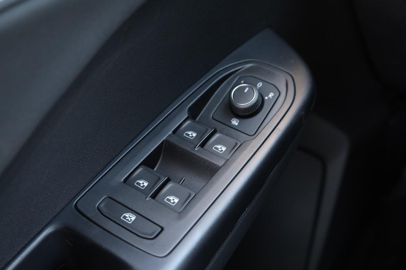 Volkswagen Taos Vehicle Image 19