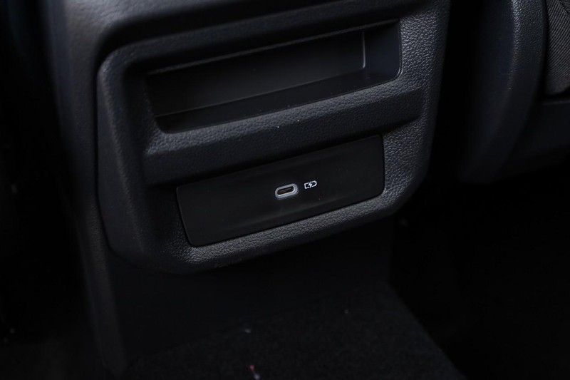 Volkswagen Taos Vehicle Image 23