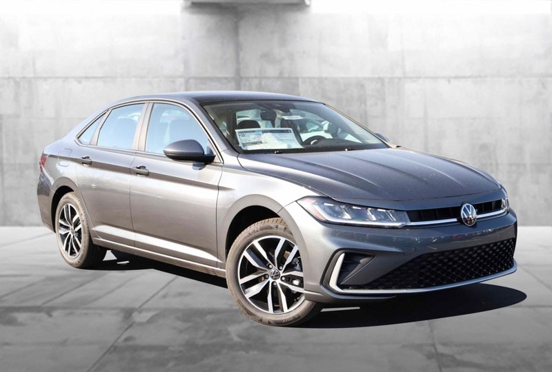Volkswagen Jetta Vehicle Image 02