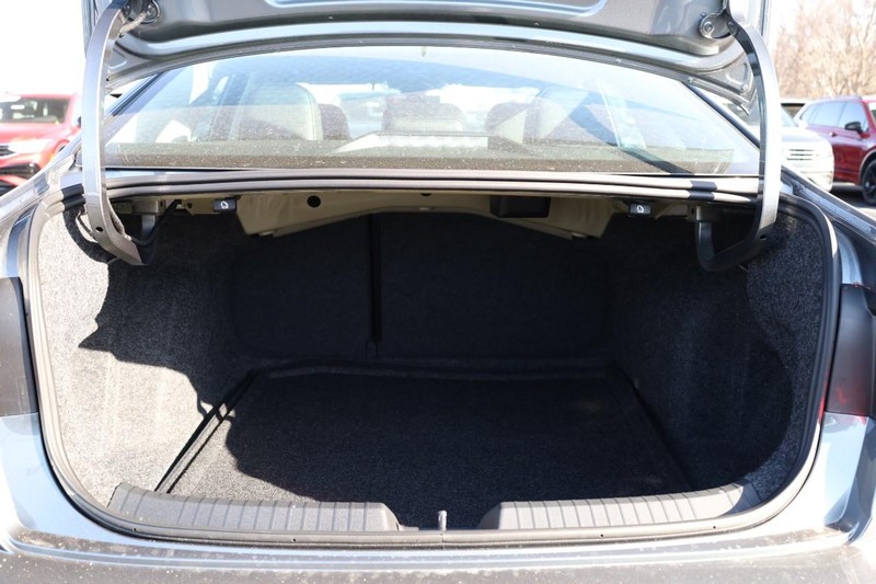 Volkswagen Jetta Vehicle Image 07