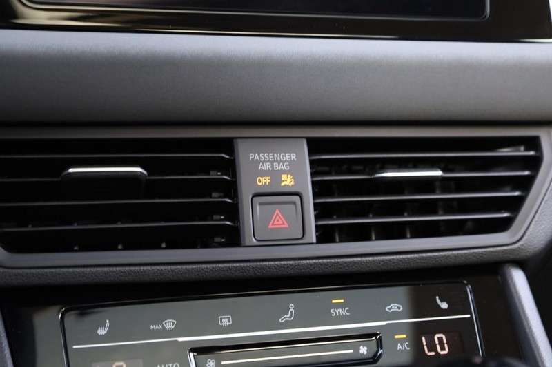 Volkswagen Jetta Vehicle Image 14