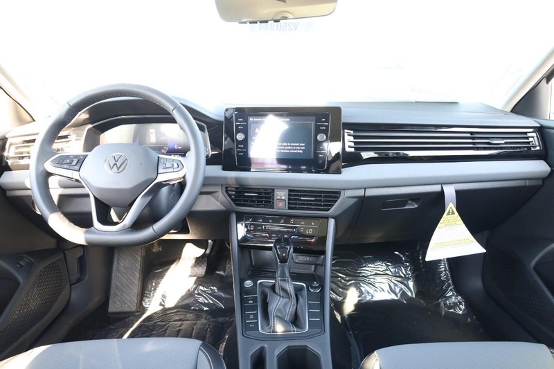 Volkswagen Jetta Vehicle Image 23