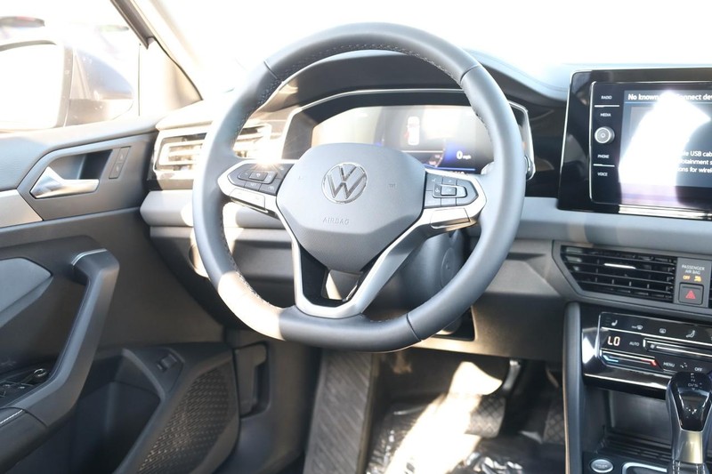Volkswagen Jetta Vehicle Image 24