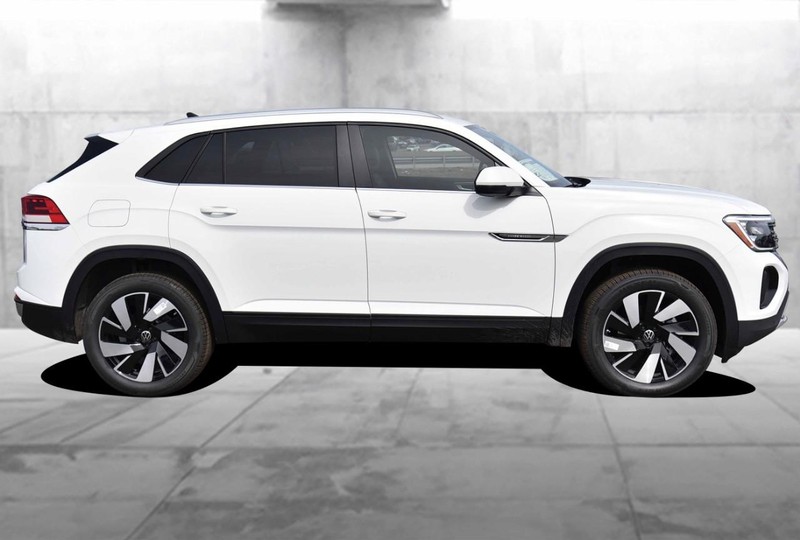 Volkswagen Atlas Cross Sport Vehicle Image 05