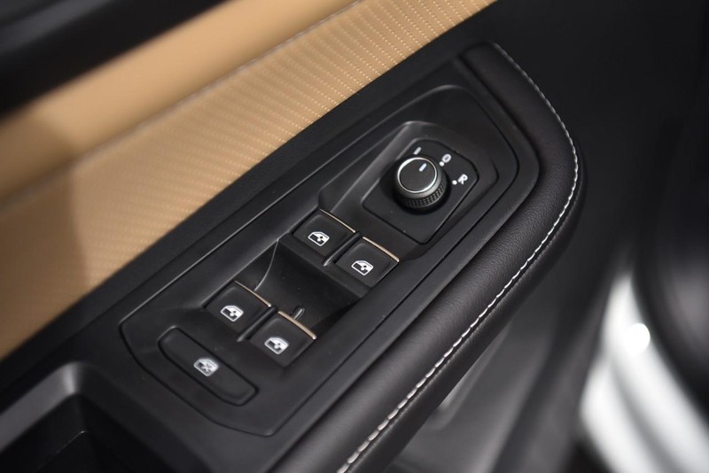 Volkswagen Atlas Cross Sport Vehicle Image 08