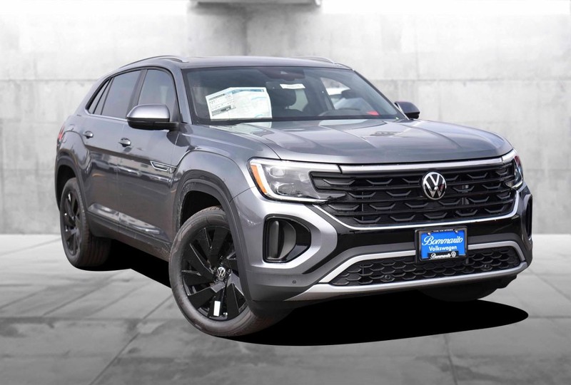 Volkswagen Atlas Cross Sport Vehicle Image 02