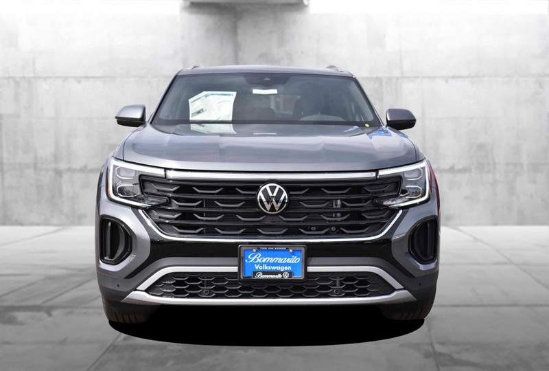 Volkswagen Atlas Cross Sport Vehicle Image 04