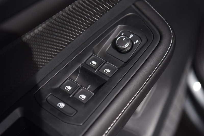 Volkswagen Atlas Cross Sport Vehicle Image 08