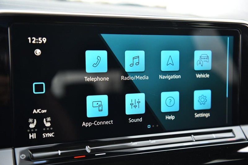 Volkswagen Atlas Cross Sport Vehicle Image 17