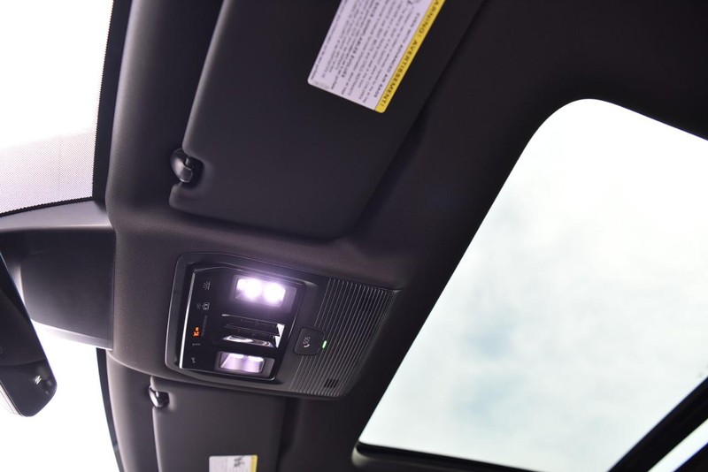 Volkswagen Atlas Cross Sport Vehicle Image 21