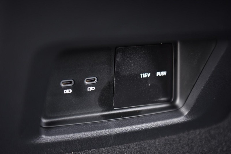 Volkswagen Atlas Cross Sport Vehicle Image 24