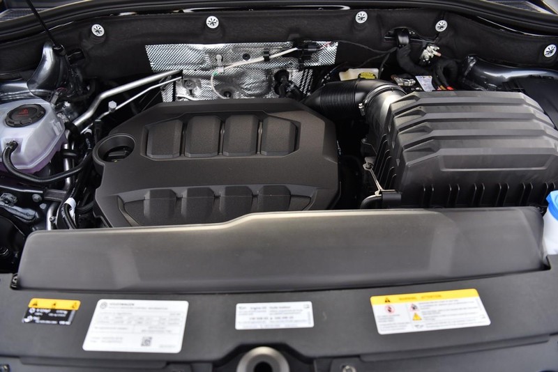 Volkswagen Atlas Cross Sport Vehicle Image 27