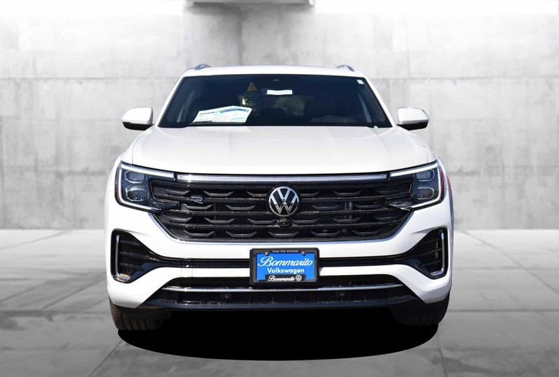 Volkswagen Atlas Cross Sport Vehicle Image 04