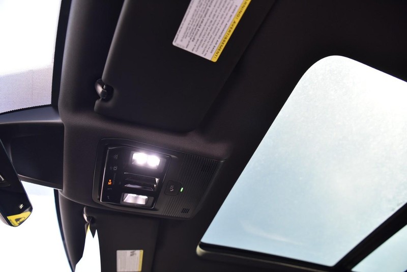 Volkswagen Atlas Cross Sport Vehicle Image 21