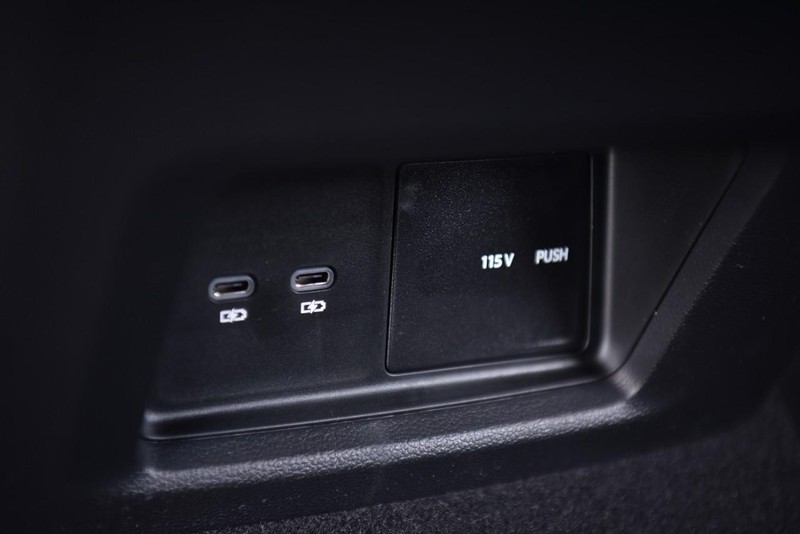 Volkswagen Atlas Cross Sport Vehicle Image 24