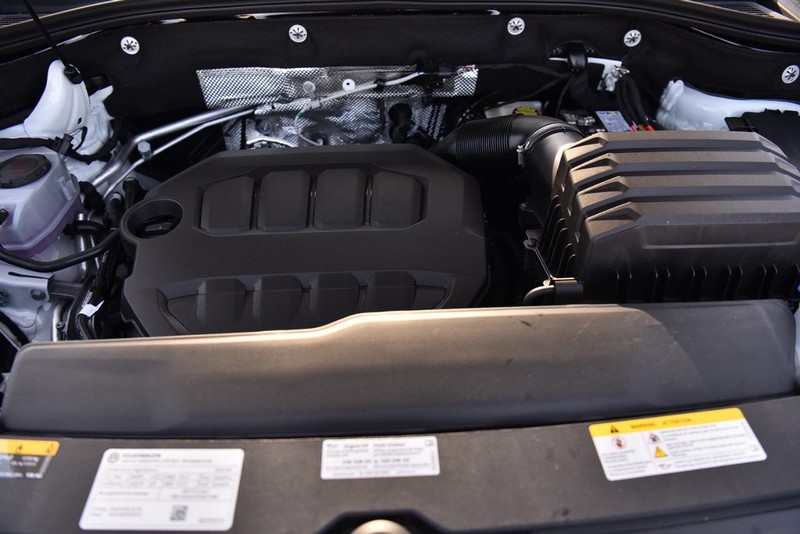 Volkswagen Atlas Cross Sport Vehicle Image 27