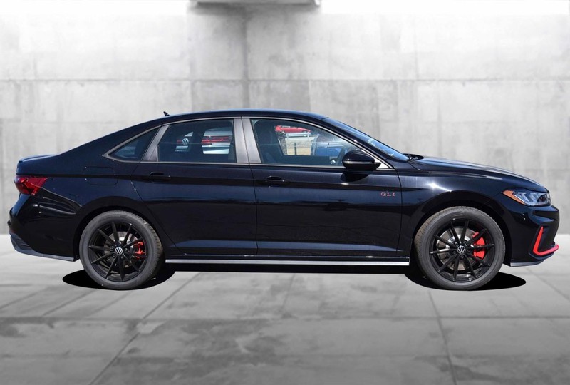 Volkswagen Jetta GLI Vehicle Image 05