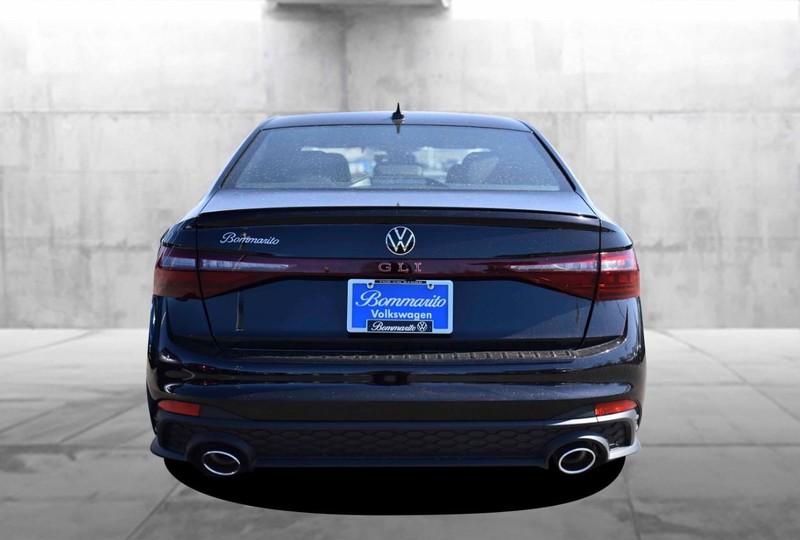 Volkswagen Jetta GLI Vehicle Image 06