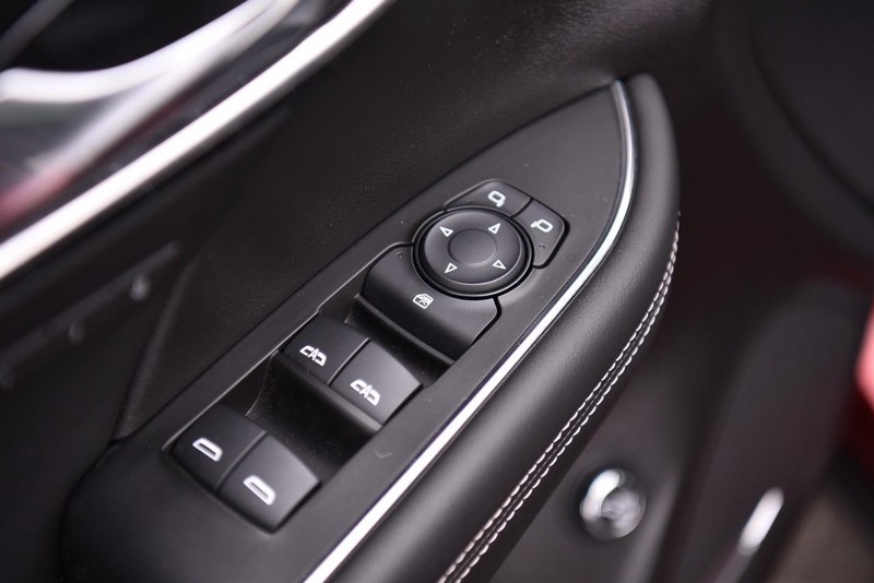 Buick Envision Vehicle Image 09