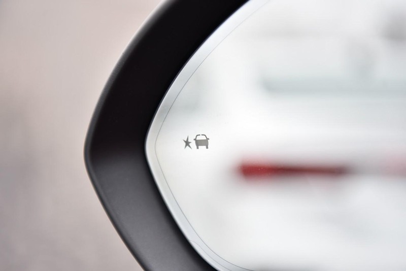 Buick Envision Vehicle Image 11