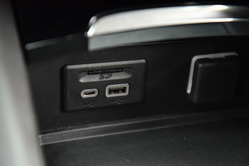 Buick Envision Vehicle Image 16