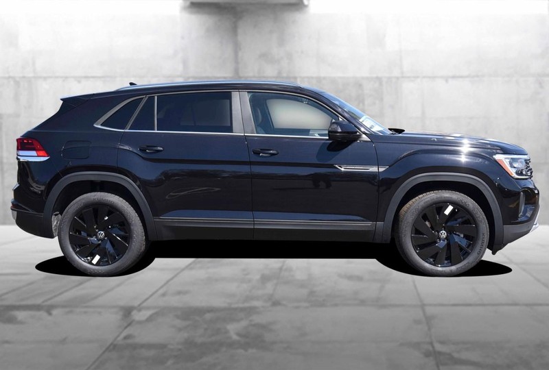 Volkswagen Atlas Cross Sport Vehicle Image 05