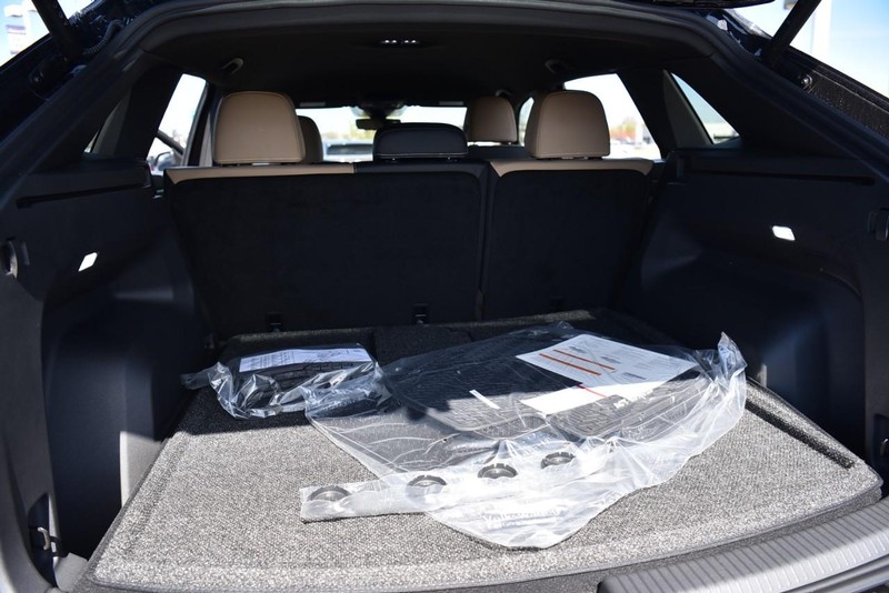 Volkswagen Atlas Cross Sport Vehicle Image 24