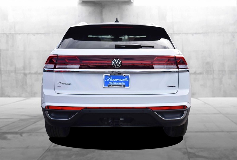 Volkswagen Atlas Cross Sport Vehicle Image 06