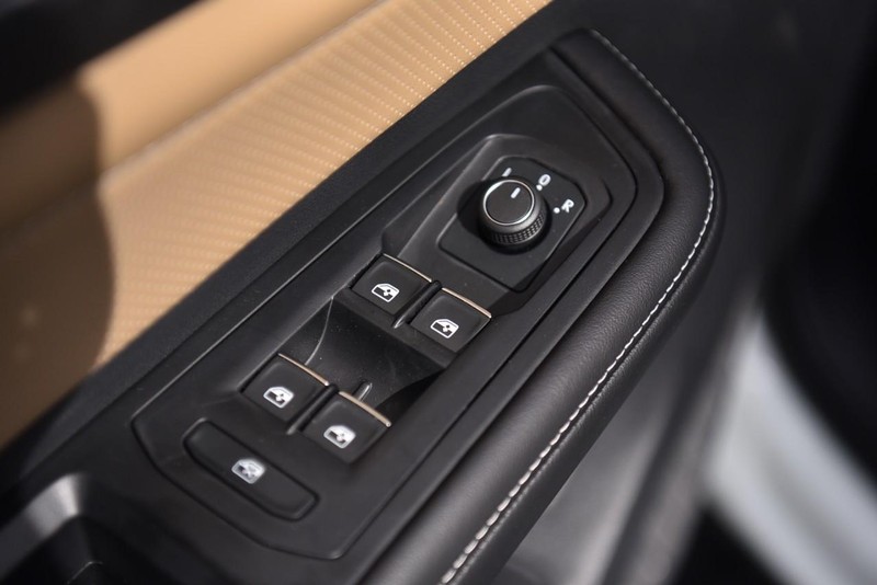 Volkswagen Atlas Cross Sport Vehicle Image 08