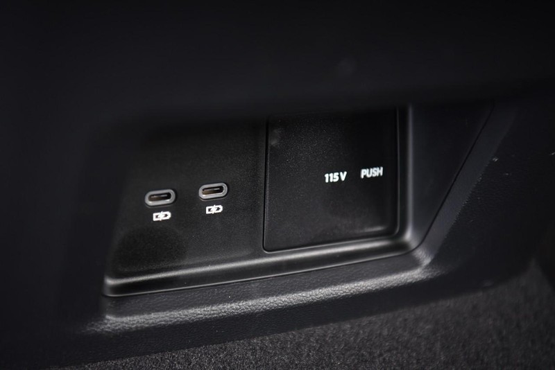 Volkswagen Atlas Cross Sport Vehicle Image 24